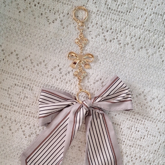 Striped Bow Keychain with Gold Accents - Picture 3 of 8